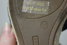 Load image into Gallery viewer, Tommy Hilfiger Women&#39;s Nilsa Closed Toe Espadrille Wedge Sandal - Size: 7.5M