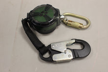 Load image into Gallery viewer, SafeWaze 7' Self Retracting Lanyard - Used