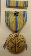 Load image into Gallery viewer, US Military Issued Army Reserve Medal, For Military Achievement - New