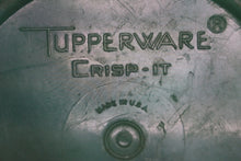 Load image into Gallery viewer, Tupperware Crisp-It Lettuce Keeper with Lid &amp; Spike - Jadeite Green - Used