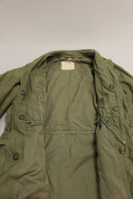 Load image into Gallery viewer, Vintage US Military M-1943 Field Jacket - Size 40R - Used