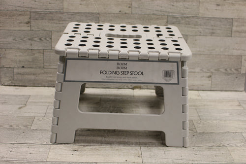 Room 2 Room Folding Step Stool - White - Used