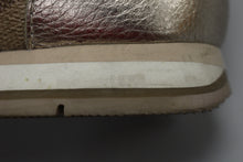 Load image into Gallery viewer, Coach Men's Running Shoes with Bag - G3342 - Size: 8B - Used