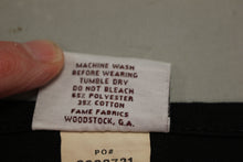 Load image into Gallery viewer, Fame Fabrics Adjustable V Neck Black Apron - F23 - Used