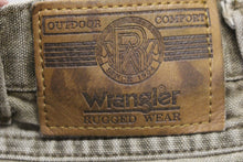 Load image into Gallery viewer, Wrangler Rugged Wear Two Tone Jeans - Size: 40 x 30 - Used