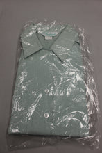 Load image into Gallery viewer, CaliFashions Army Women&#39;s Short Sleeve Non Tuck Green Dress Shirt - 18R -New