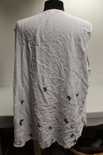 Load image into Gallery viewer, Fuerte Women's Woven Button Up Butterfly Top - Size: XL - Used