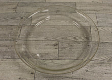 Load image into Gallery viewer, Vintage Fire King Clear Glass Pie Plate - 8&quot; - Used