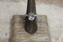 Load image into Gallery viewer, Costume Fashion Jewelry Sparkly Men&#39;s Women&#39;s Rings -Size: 07 -New