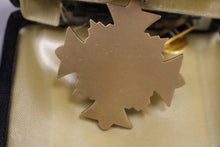 Load image into Gallery viewer, WWII US Distinguished Flying Cross Medal Set - Used