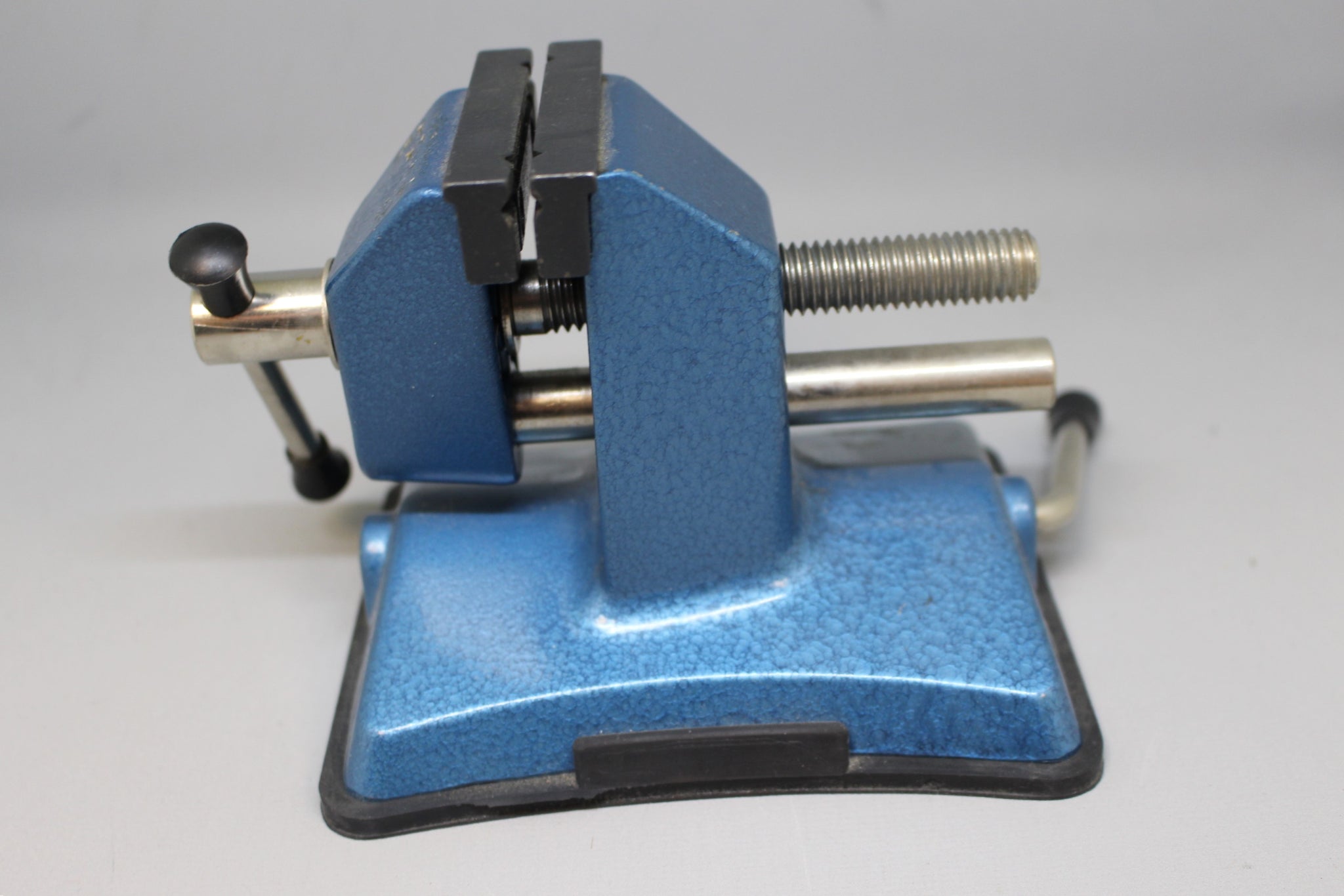 Vacu Vise / Portable Suction Hobby Vise Blue Used Military Steals