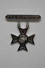 Load image into Gallery viewer, Marine Corps Qualification Badge: Rifle Sharpshooter - Used
