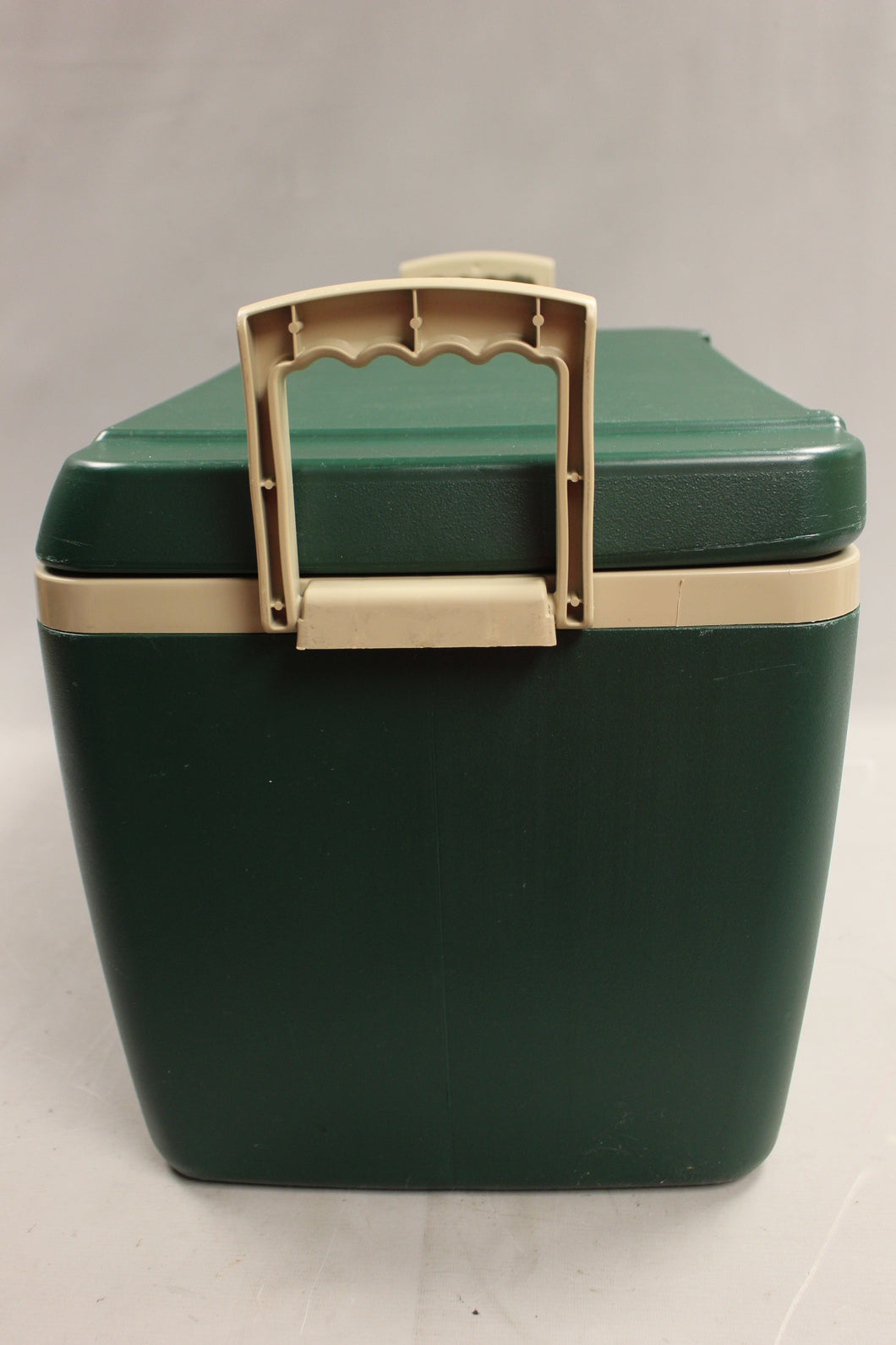 Vintage Igloo 48 Quart Green/Tan Cooler - Used
