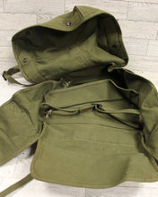 Load image into Gallery viewer, US Army Signal Corps Motorola Radio Battery Bag - CW-212/U - Used