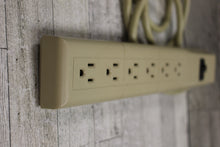Load image into Gallery viewer, Lunalite Portable Multi-Outlet Center with Noise &amp; Voltage Suppressor - Used