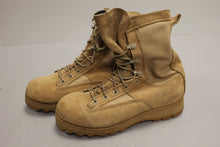 Load image into Gallery viewer, Belleville US Army Combat Flight &amp; Combat Vehicle Boot - Size: 5.5 XW - used