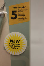 Load image into Gallery viewer, Cutter Bee Retractable Knife &amp; Blades - Set of 5 blades - New