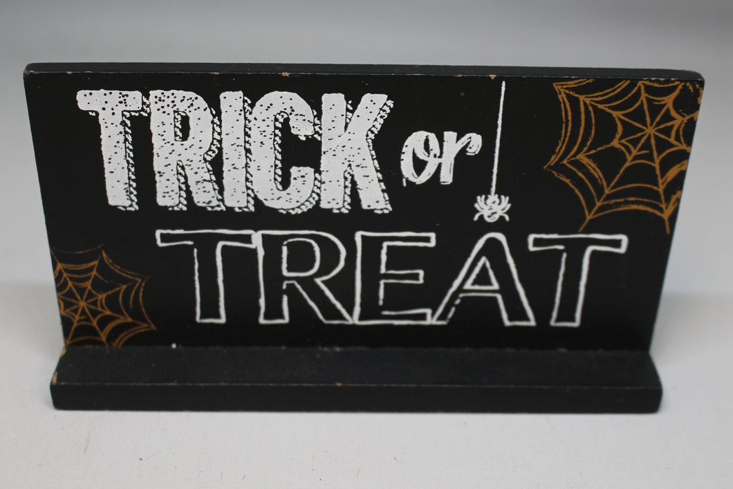 Halloween Trick Or Treat Table Top Sign - Used