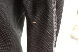 Under Armour Long Sleeve Shirt - Black - Medium - Fitted - Used