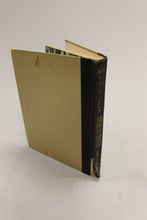 Load image into Gallery viewer, A Pictorial History of the American Theatre by Daniel Blum - 1900-1956 - Used