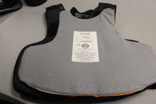 Load image into Gallery viewer, Safariland Safariland V1 Overt Carrier with NIJ Level II Ballistic Soft Armor