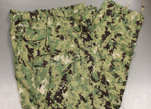 Load image into Gallery viewer, US Navy NWU Type III Pants/Trousers - 8405-01-574-6616 - Small Regular - New