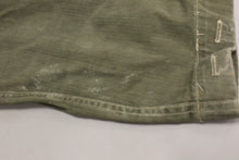 Load image into Gallery viewer, WWII US Marine Corps P-44 Herringbone HBT Utility Jacket - Used