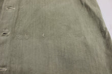 Load image into Gallery viewer, WWII US Marine Corps P-44 Herringbone HBT Utility Jacket - Used