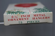 Load image into Gallery viewer, Vintage Commodore 56/75 2.5" Metal Ornament Hangers - 75 Piece - New