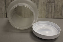 Load image into Gallery viewer, 2 Quart Twist Top Food Storage - 8 cups - Used