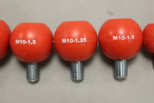 Load image into Gallery viewer, Original Thread Detective Thread Gauges - Metric - Used (#2)