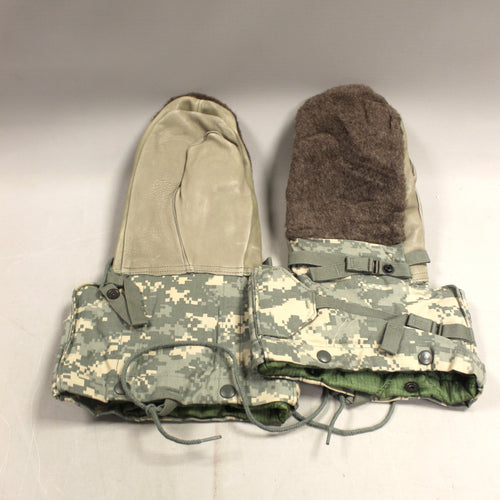 Military ACU Extreme Cold Weather Mittens with Liners - Medium - Used