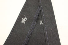 Load image into Gallery viewer, Fame Fabrics Adjustable V Neck Black Apron - F23 - Used