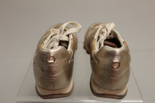 Load image into Gallery viewer, Coach Men's Running Shoes with Bag - G3342 - Size: 8B - Used