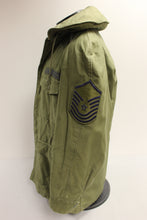 Load image into Gallery viewer, Vintage 1962 Vietnam Era Man's Cotton Wind Resistant Sateen Coat - Small Regular