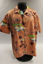 Load image into Gallery viewer, Men&#39;s Hawaii 100% Polyester Short Sleeve Button Up Floral Shirt - XL - Used
