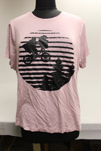 Load image into Gallery viewer, ET the Extra Terestrial Women's Pink T-Shirt - XXL - Used