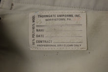 Load image into Gallery viewer, United Airlines Men's Suit Jacket with Pants - Used