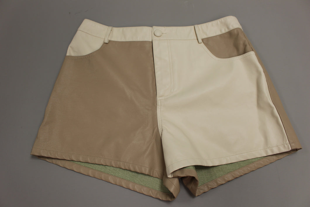 Le Lis Women's Two Tone Shorts - Large - Used