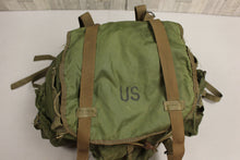 Load image into Gallery viewer, Vintage US ARMY 1965 Nylon Duck Rucksack - 8465-782-8248 - Used