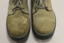Load image into Gallery viewer, US Air Force Vibraum ASTMF2413 Boots - Size: 7-1/2 R - Used