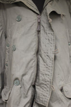Load image into Gallery viewer, Extreme Cold Weather Parka - Type N-3B - Large - 8415-00-376-1710 - Used