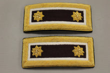 Load image into Gallery viewer, US Army Officer Major Medical Nylon Shoulder Strap - Male Shoulder Board - Used
