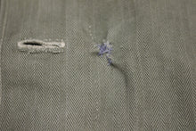Load image into Gallery viewer, WWII US Marine Corps P-44 Herringbone HBT Utility Jacket - Used