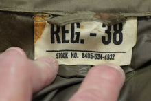 Load image into Gallery viewer, Vintage Vietnam Man's Military Lightweight Raincoat - 38 Reg - Tan/Taupe - Used