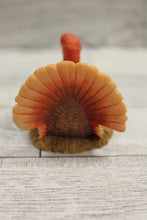 Load image into Gallery viewer, 1995 Enesco Sweet Harvest Hearts Figurine - #159085 - Thanksgiving Turkey - Used