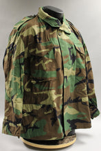Load image into Gallery viewer, US Army M-65 Woodland Cold Weather Field Coat - Medium Regular - New