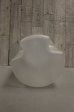 Load image into Gallery viewer, 2 Quart Twist Top Food Storage - 8 cups - Used