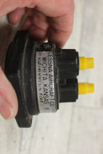 Load image into Gallery viewer, Cessna Aircraft 2 1/4 Inch Suction Indicator Gauge - Inches of Mercury 100903