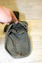 Load image into Gallery viewer, U.S. Army Vietnam Era CW-216 Antenna Accessory Bag - 1967 - Used